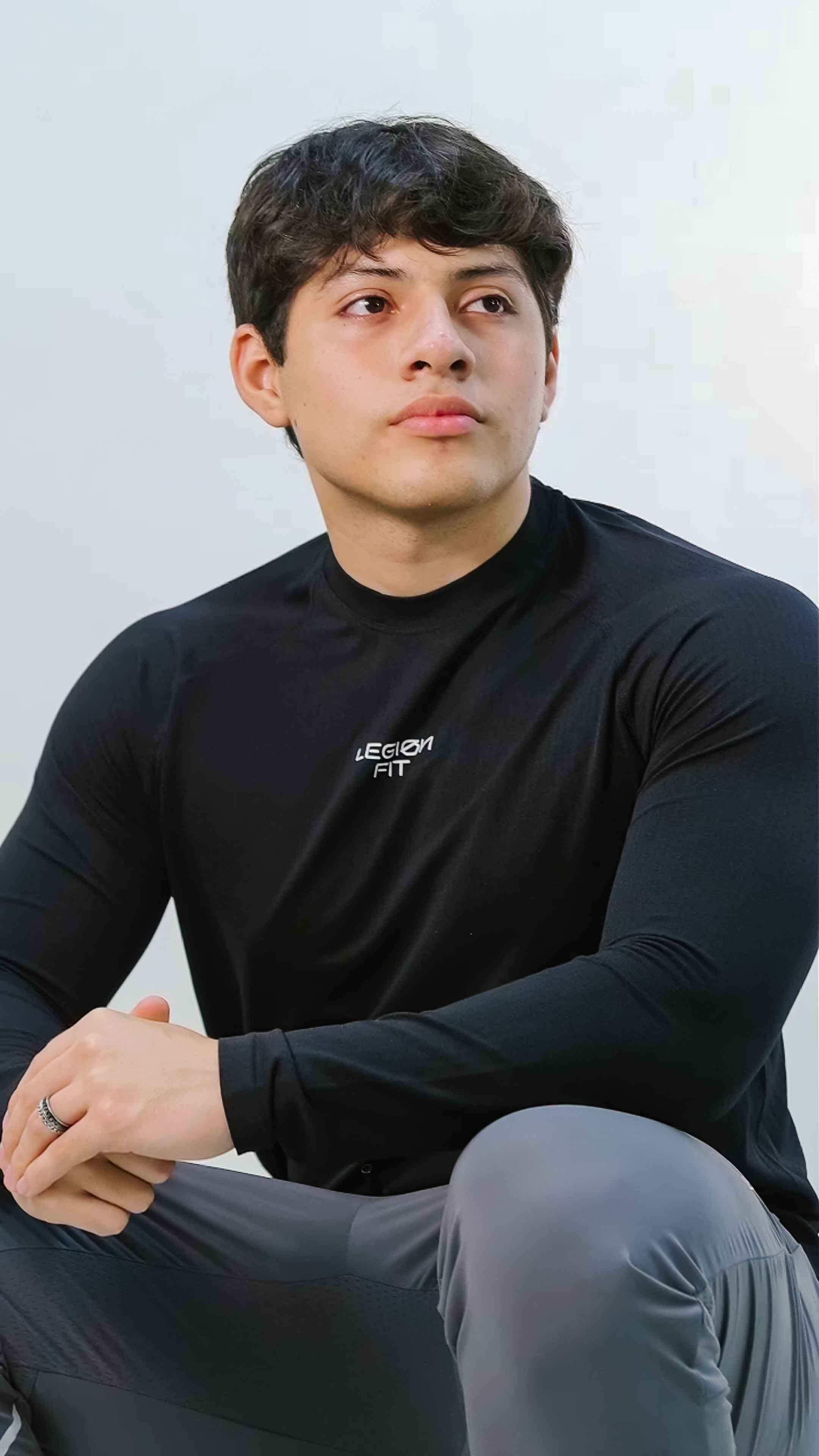 Maximus Long Sleeve Train
